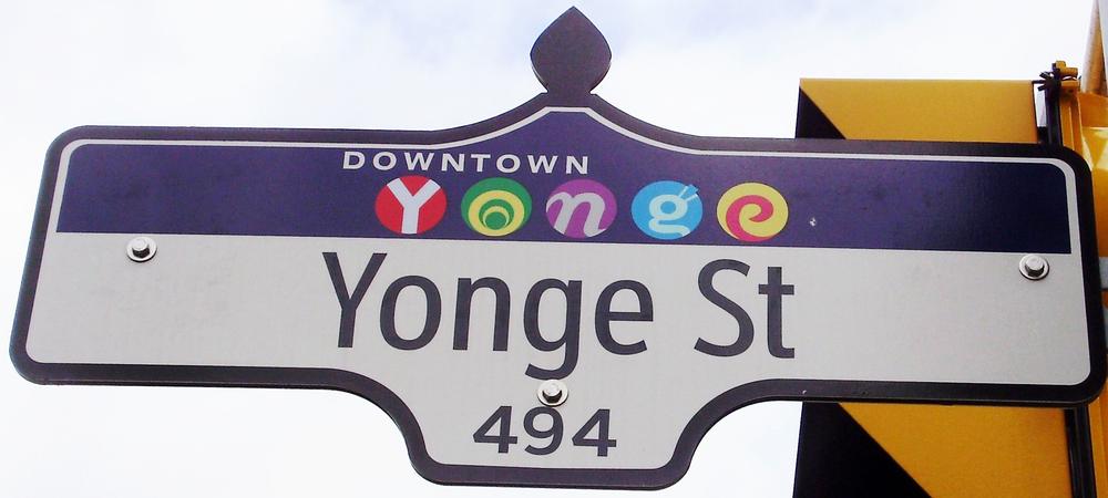 Señal de Yonge Street, Toronto, Canadá