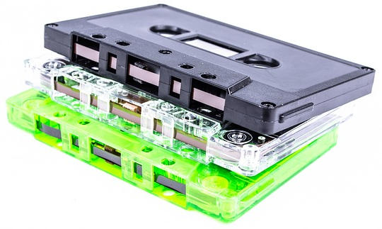 Tres cintas de cassette apiladas