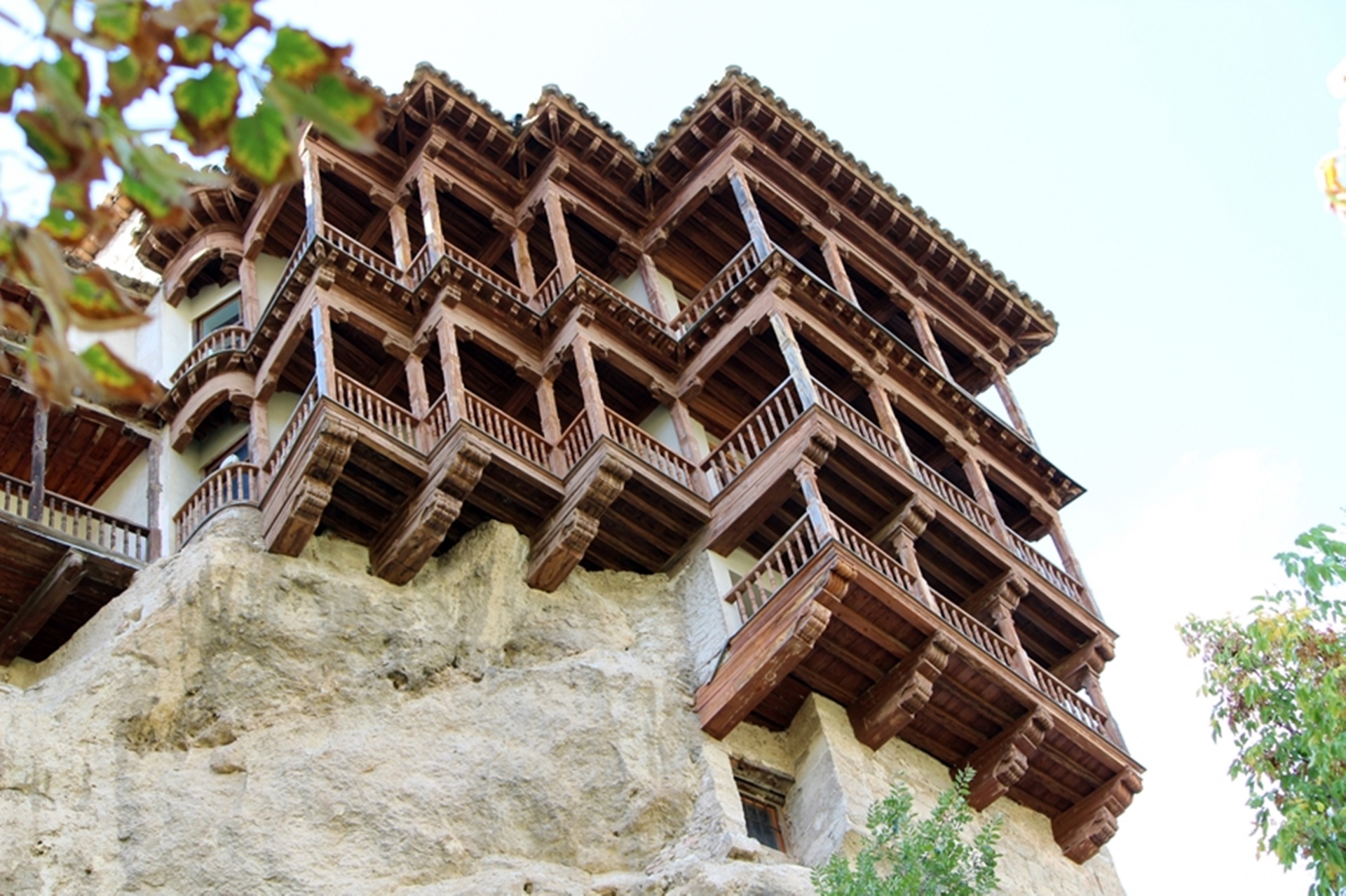 Una de las casas colgadas de Cuenca (CC0 Public Domain)