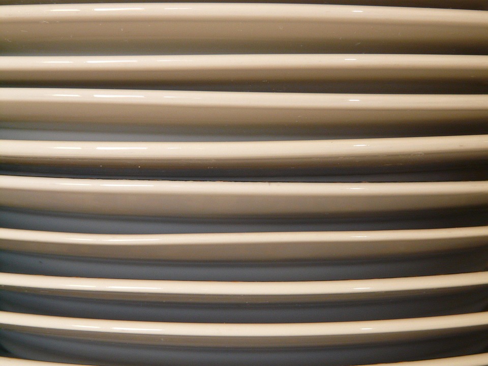 Detalle de una pila de platos